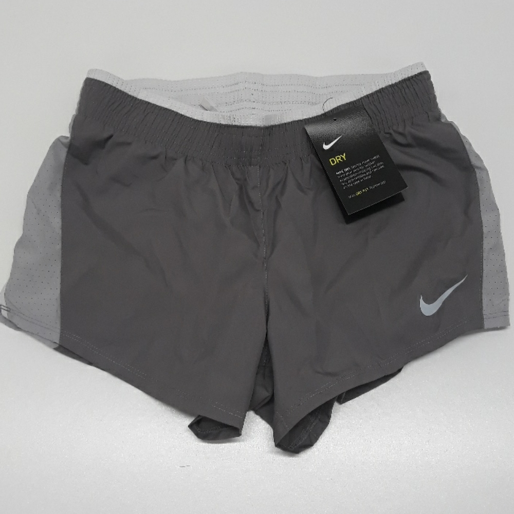 Nikes women's 10k running shorts, grey C9